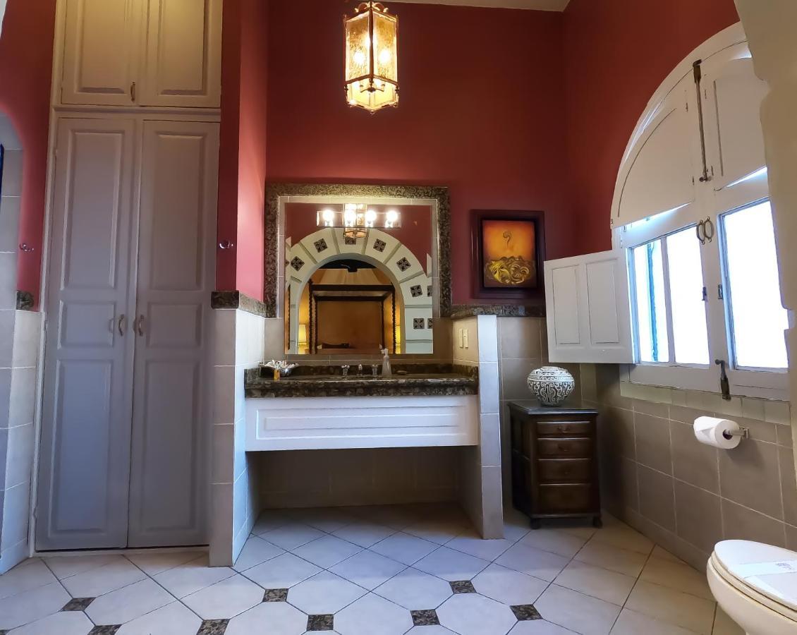 La Perla Hotel Boutique B&B Guadalajara Bagian luar foto