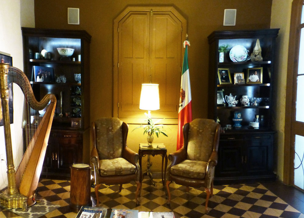 La Perla Hotel Boutique B&B Guadalajara Bagian luar foto